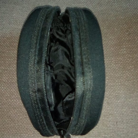 Dr Dre Beats Headphone Case - Picture 3 of 3